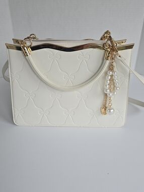 Crossi Elegant White Quilted Handbag with Pearl Charm